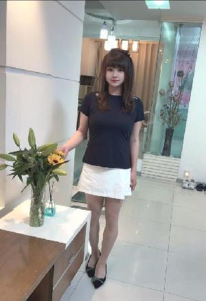 丰乳肥臀小少妇