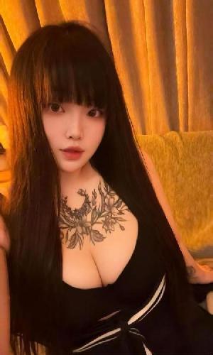 嫩妹超软D乳珊珊