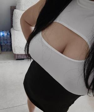 巨乳胖妹秋秋