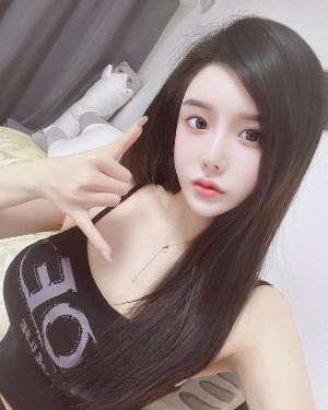 前凸后翘蜜桃臀桃子