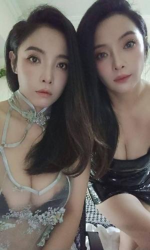 双胞胎姐妹