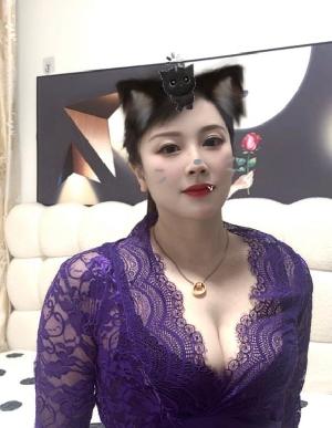 瑶海制服美腿少妇