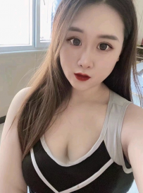 快餐丰乳美少妇