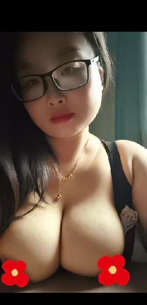 秦淮巨乳肥臀