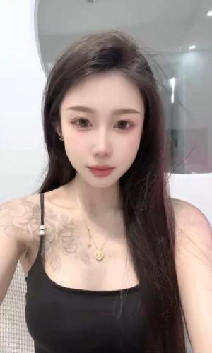 黑丝长腿俏佳人