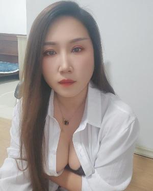 梅花园气质少妇