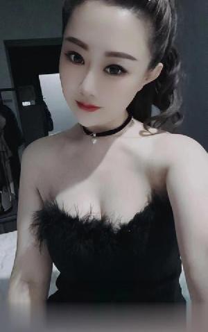 巨乳丰臀泄火小姐姐