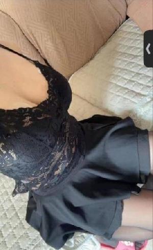 天心性感莞式少妇小艾