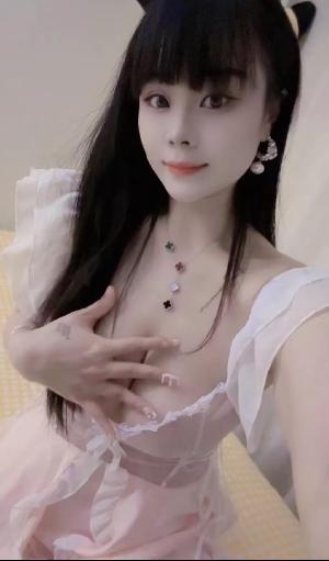 南山 美少女盈盈