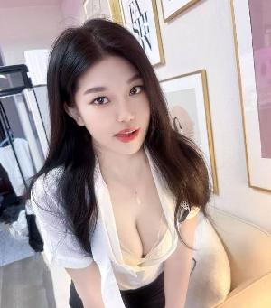 天河翘腎大奶骚货