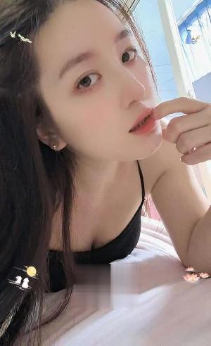 风骚大胸小姐姐
