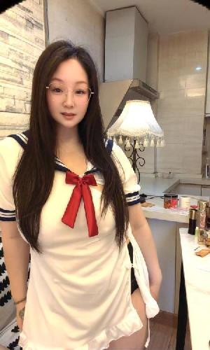 武进巨乳眼镜少妇