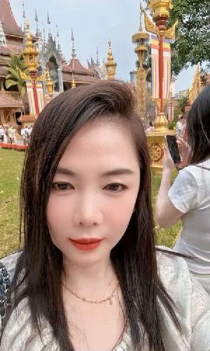 三通气质熟女