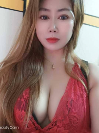 南山F杯巨乳翘臀雪雪