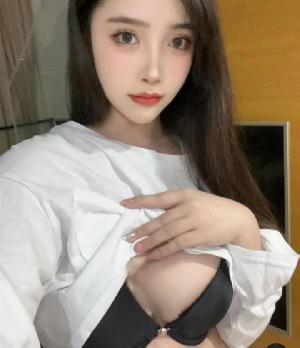 小嫩妹粉逼会喷水