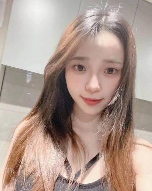 女友感十足的水蜜桃