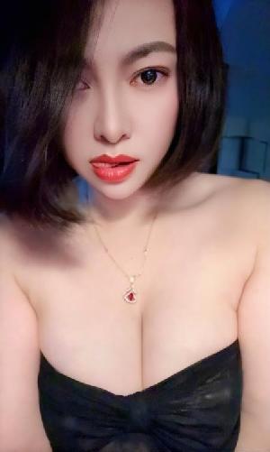 滨江E奶骚娃夏沫