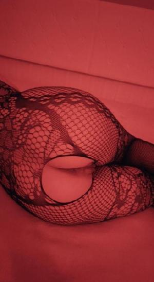 舌吻三通的风骚黑蝴蝶