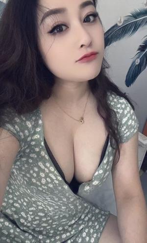 洪山珠圆玉润美女希希