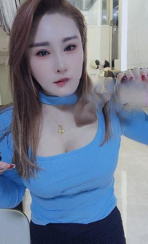 巨乳清纯少妇