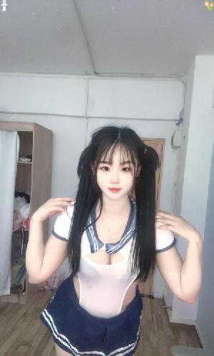 双马尾大胸妹子