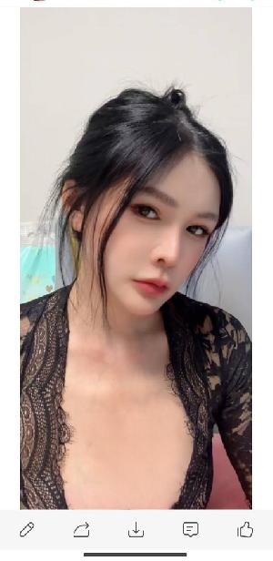 滨江混血曼妮