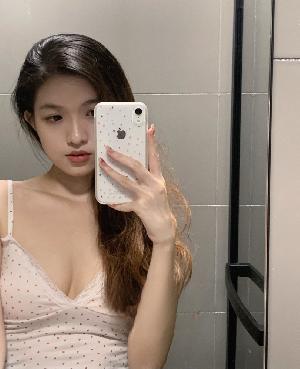 性感粉嫩水多骚妹妹