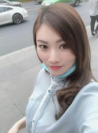 天心制服少妇琳儿