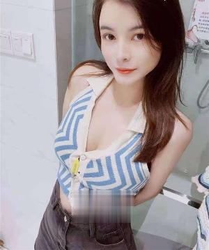 极品身材白虎骚穴流水超多