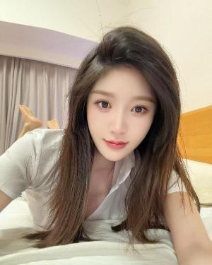 胸大肤白完美女友悠悠