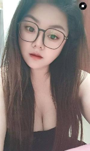 大胸翘臀骚美少妇
