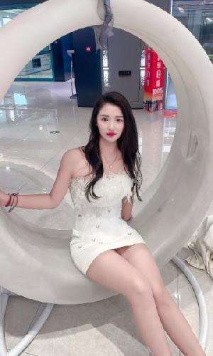 大胸风骚女小杨