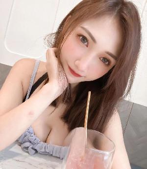 水多粉嫩模特兼职妹子