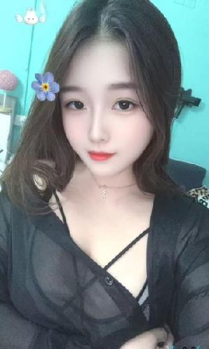 丰满雪白嫩妹