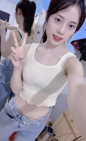 超级多水的嫩妹