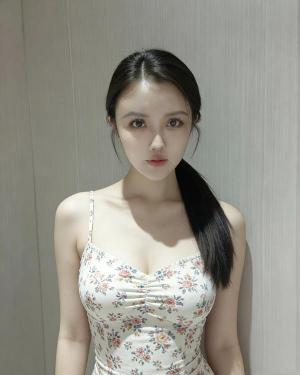 肤白貌美李一桐