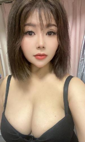 美臀邻家少妇