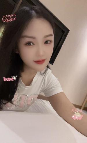 白云护士妹依依