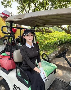 东莞肥鲍御姐安娜