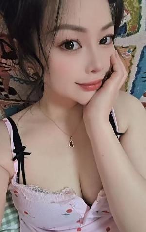 性价比大奶吊带妹