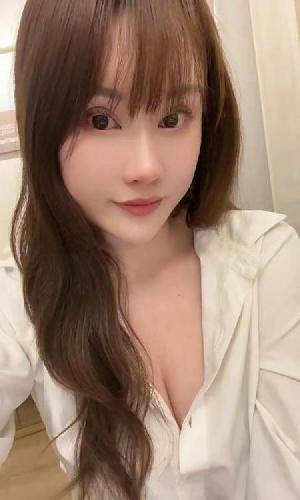 美臀大奶骚姐姐