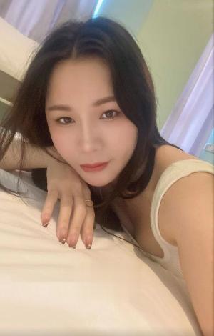 秦淮风骚白嫩少妇