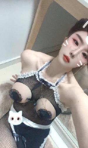 黑丝小魔女
