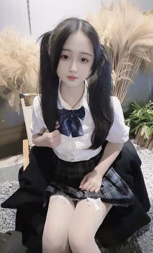 白云小萝莉灵灵