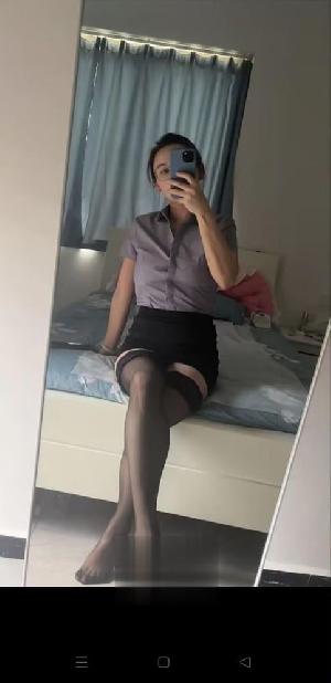 健身瑜伽少妇
