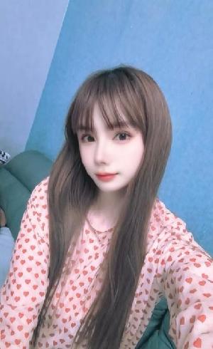 可爱成熟美少女