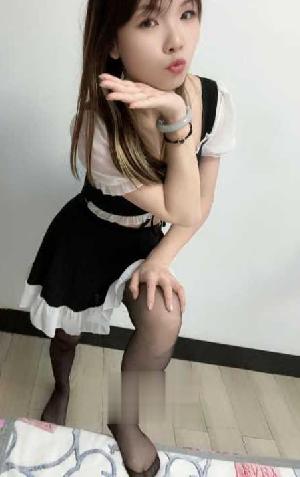 朝阳短裙制服小雅