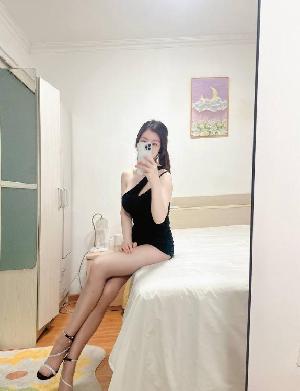 细腰大胸大长腿姐姐