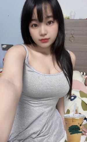 极品水嫩妹子，后入水多多