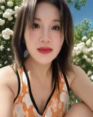 一字马瑜伽骚气少妇